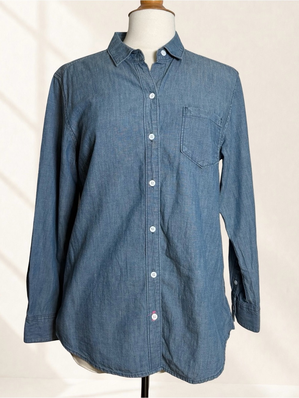 Tommy Bahama 25 Years Paradise Embroidered Chambray Shirt M